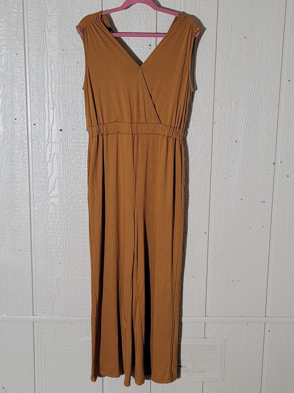 Sleeveless V-Neck Wide-Leg Jumpsuit in Camel Brown